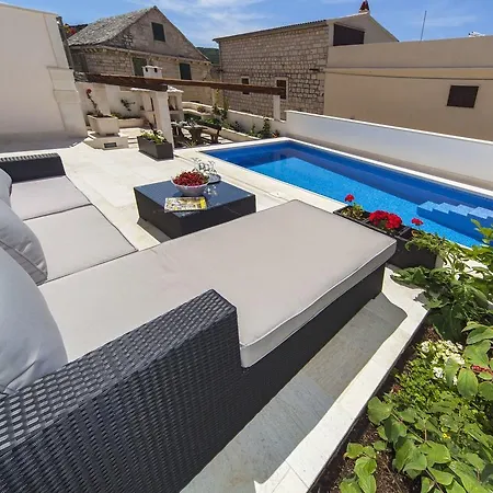 Modern In Povlja With Pool