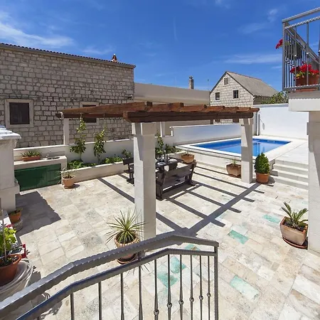 Modern In Povlja With Pool